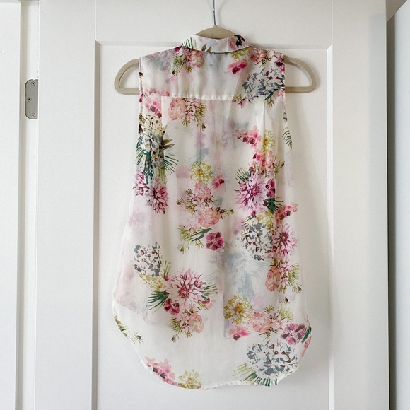 H&M Sheer Floral-Print Sleeveless Blouse - Picture 2 of 7